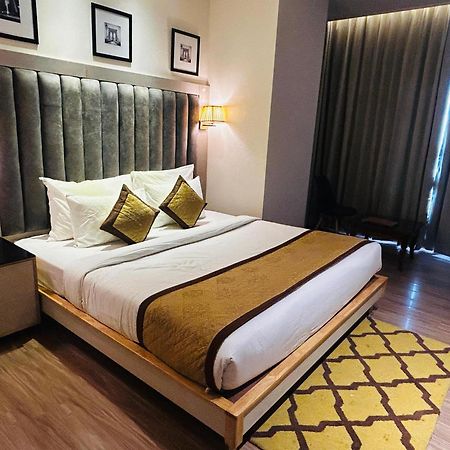 Hotel Sakura Gold 古尔冈 外观 照片