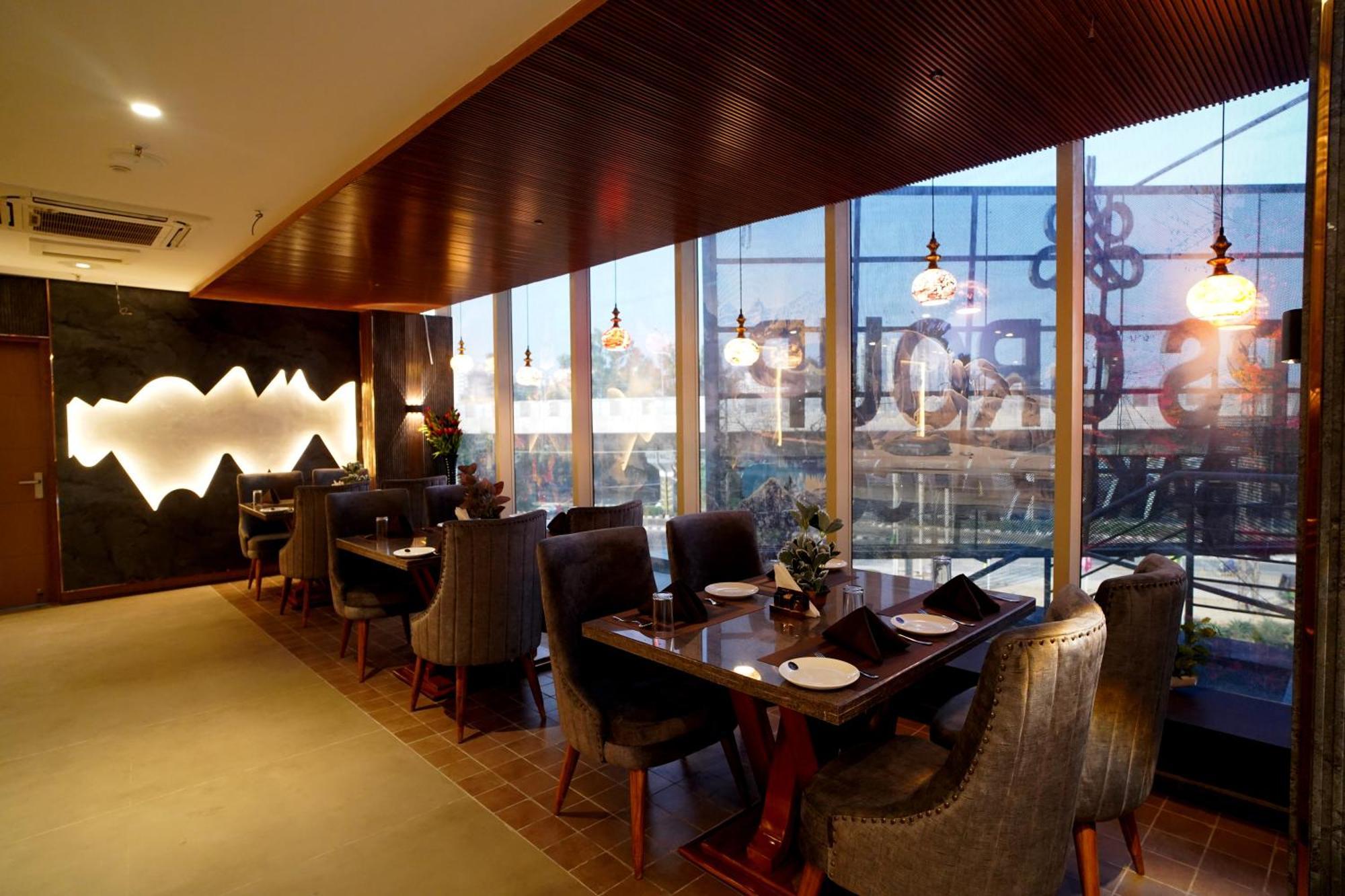 Hotel Sakura Gold 古尔冈 外观 照片