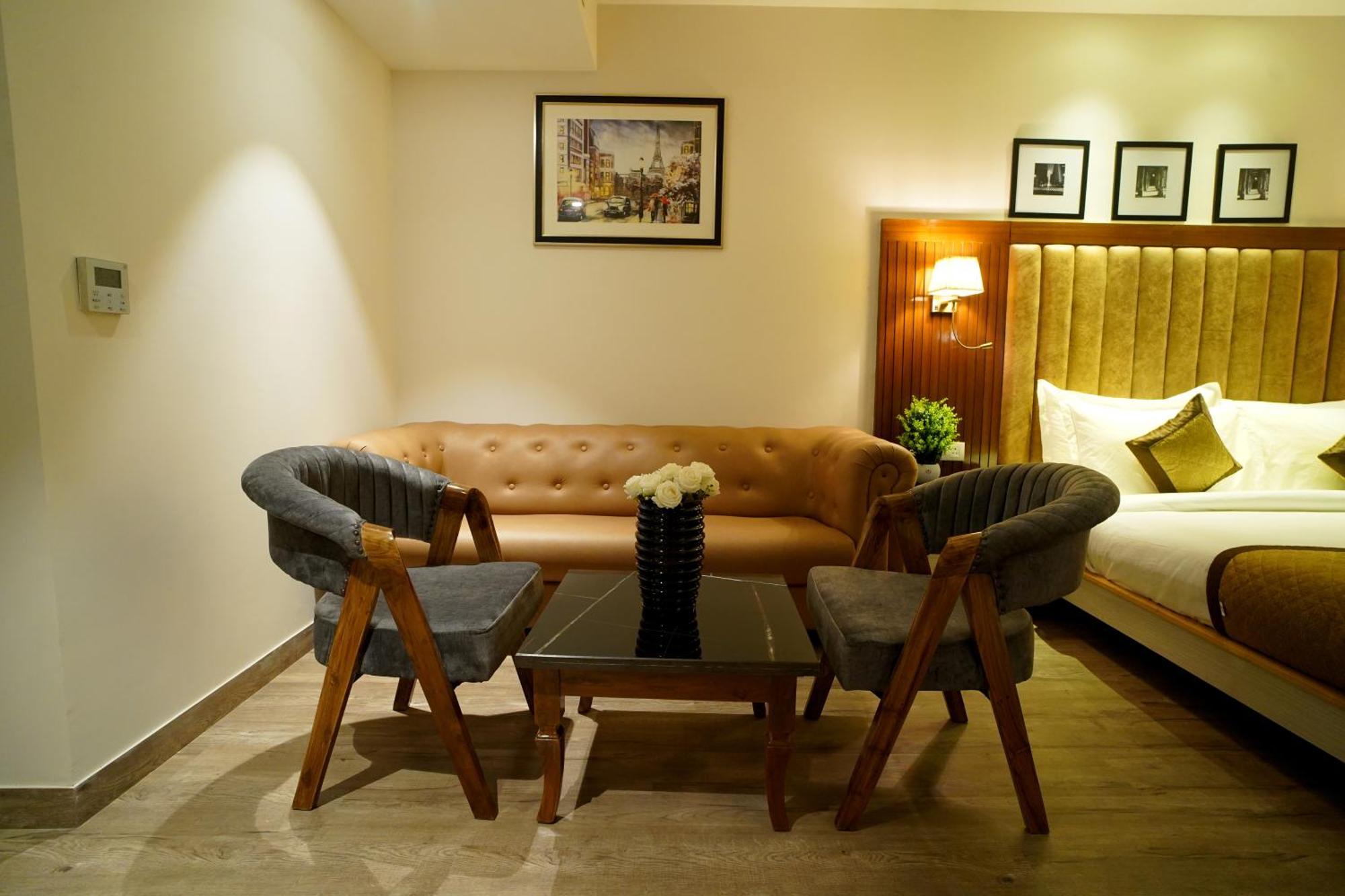 Hotel Sakura Gold 古尔冈 外观 照片