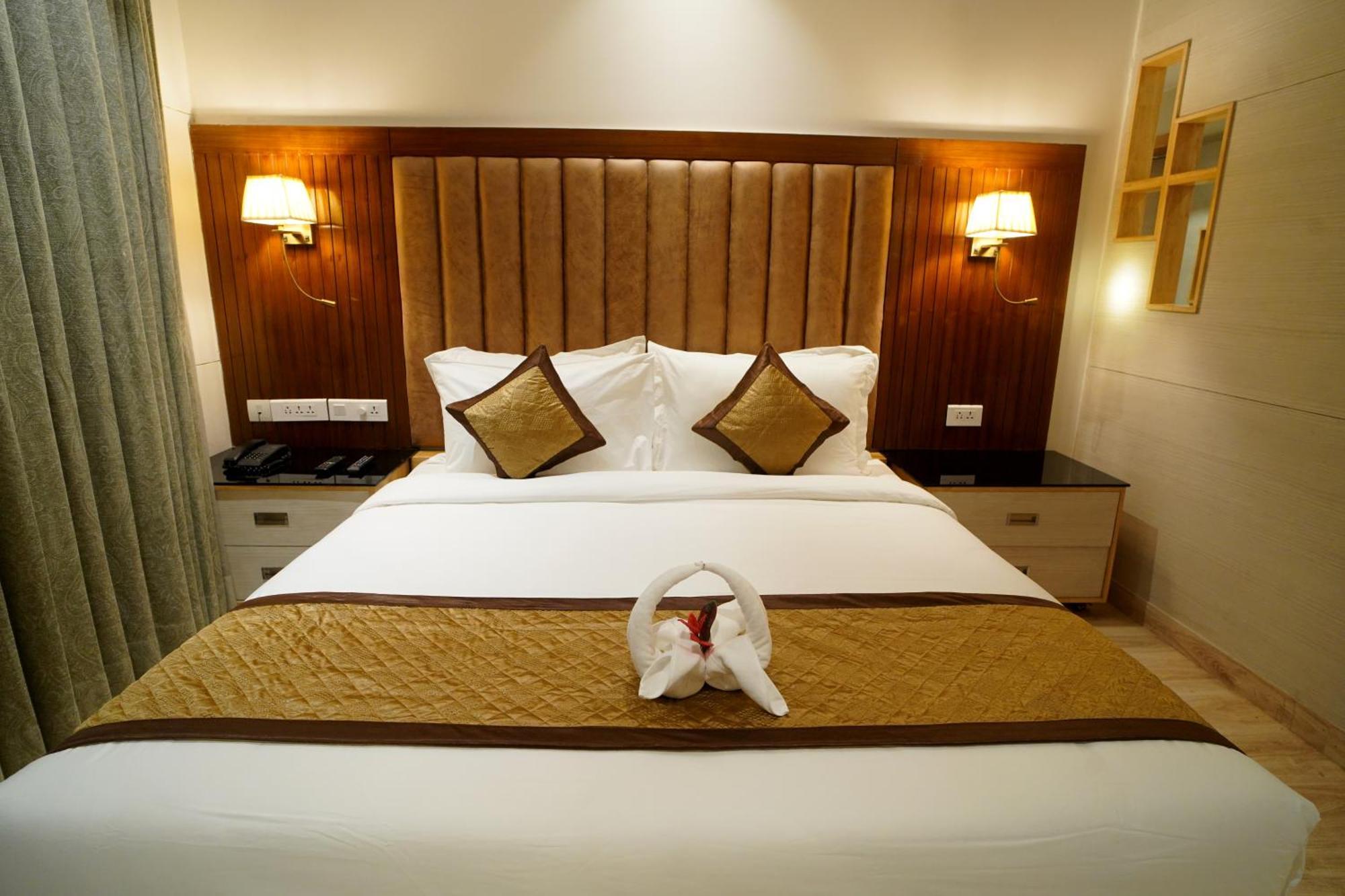 Hotel Sakura Gold 古尔冈 外观 照片