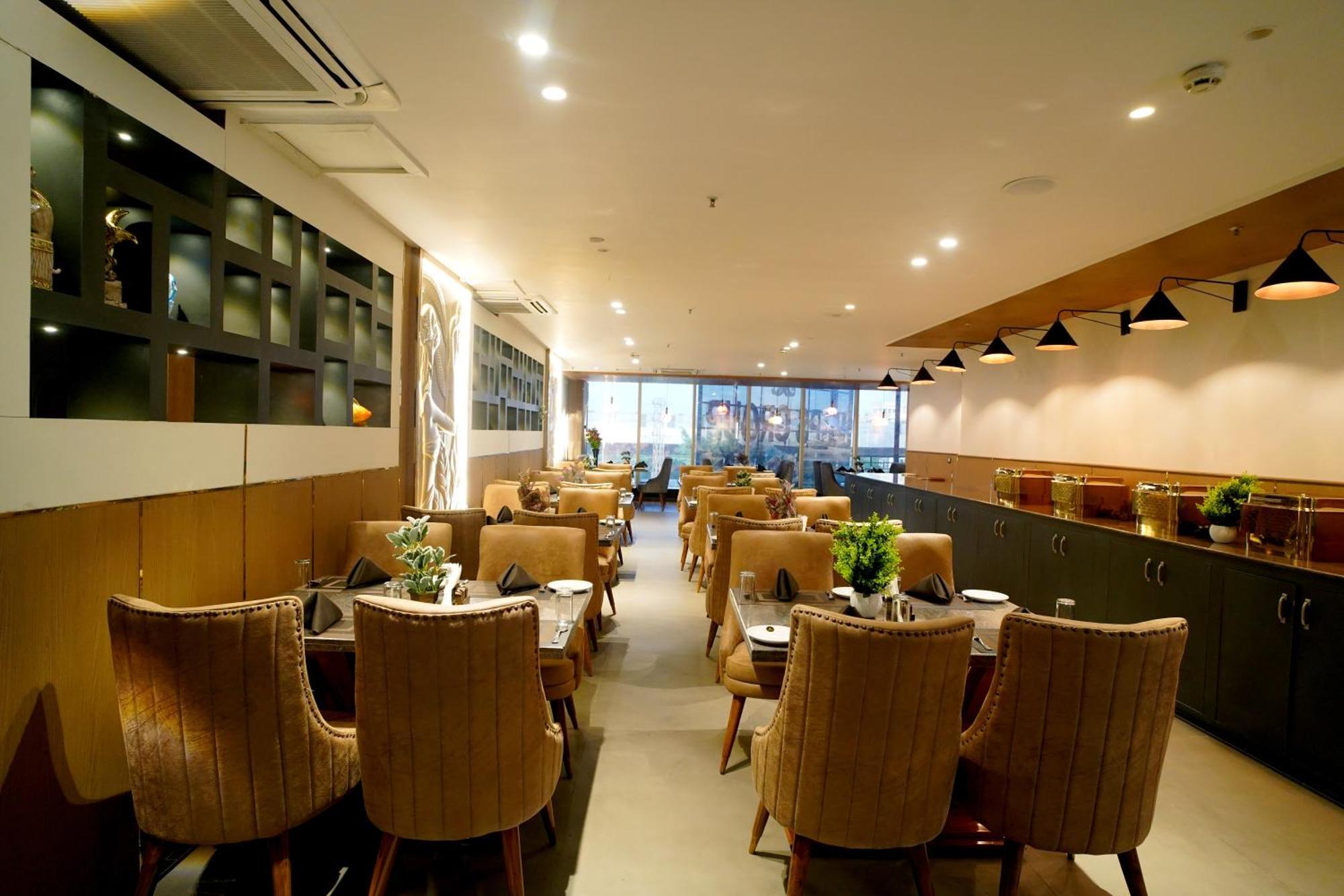 Hotel Sakura Gold 古尔冈 外观 照片