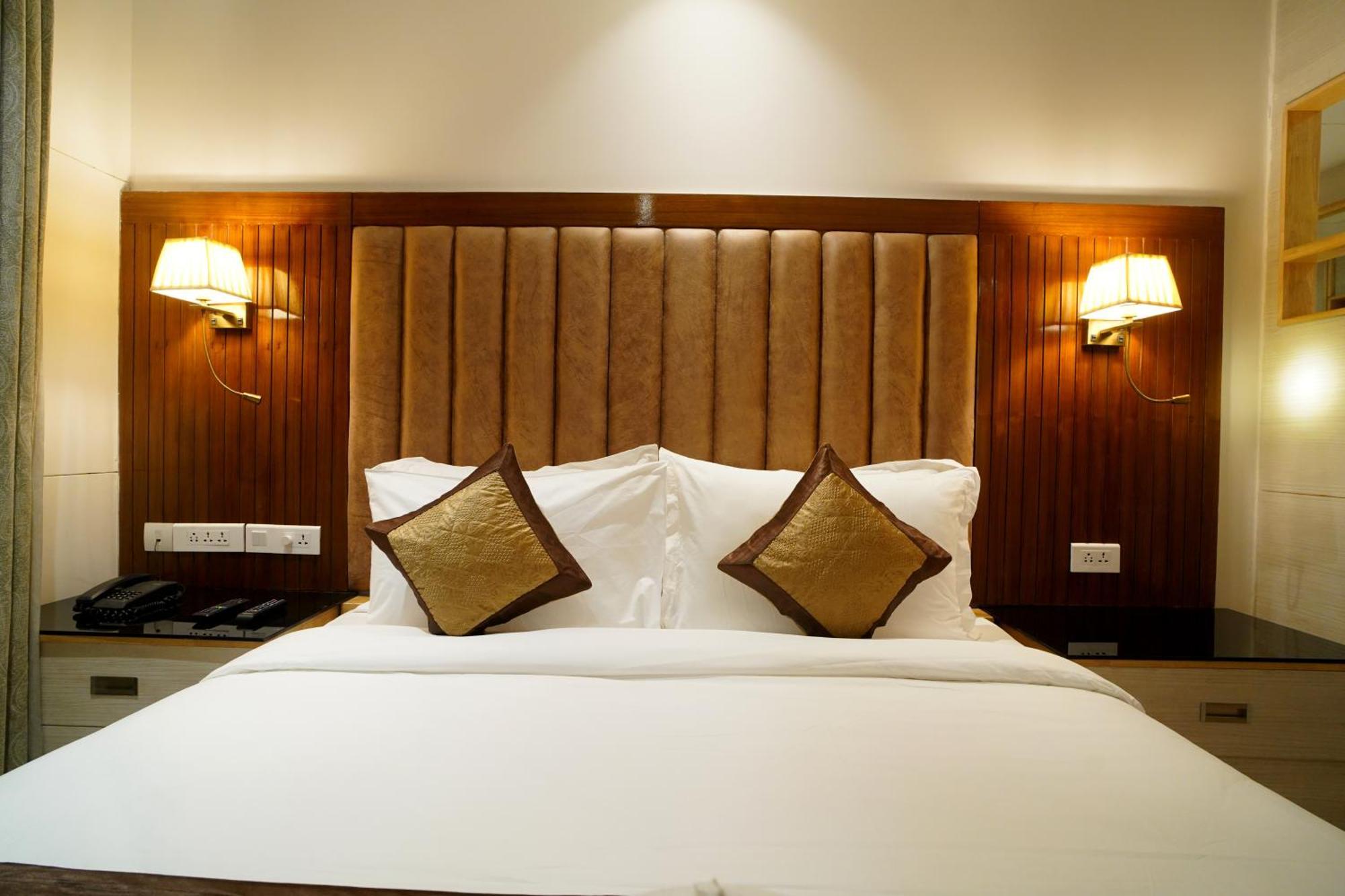 Hotel Sakura Gold 古尔冈 外观 照片
