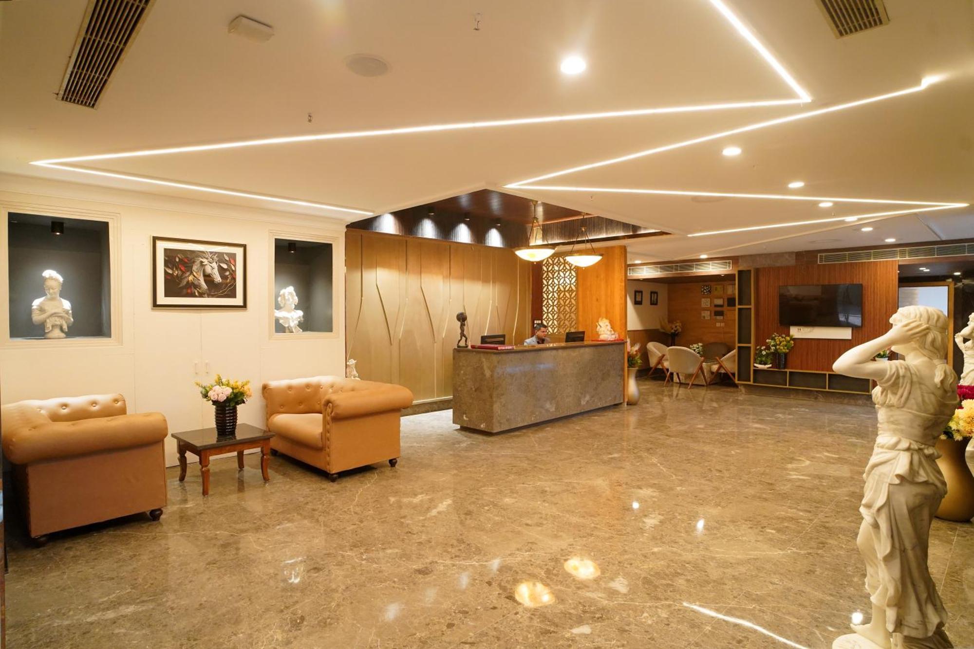 Hotel Sakura Gold 古尔冈 外观 照片