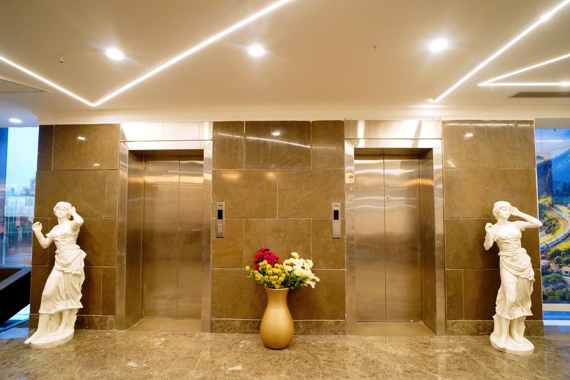 Hotel Sakura Gold 古尔冈 外观 照片