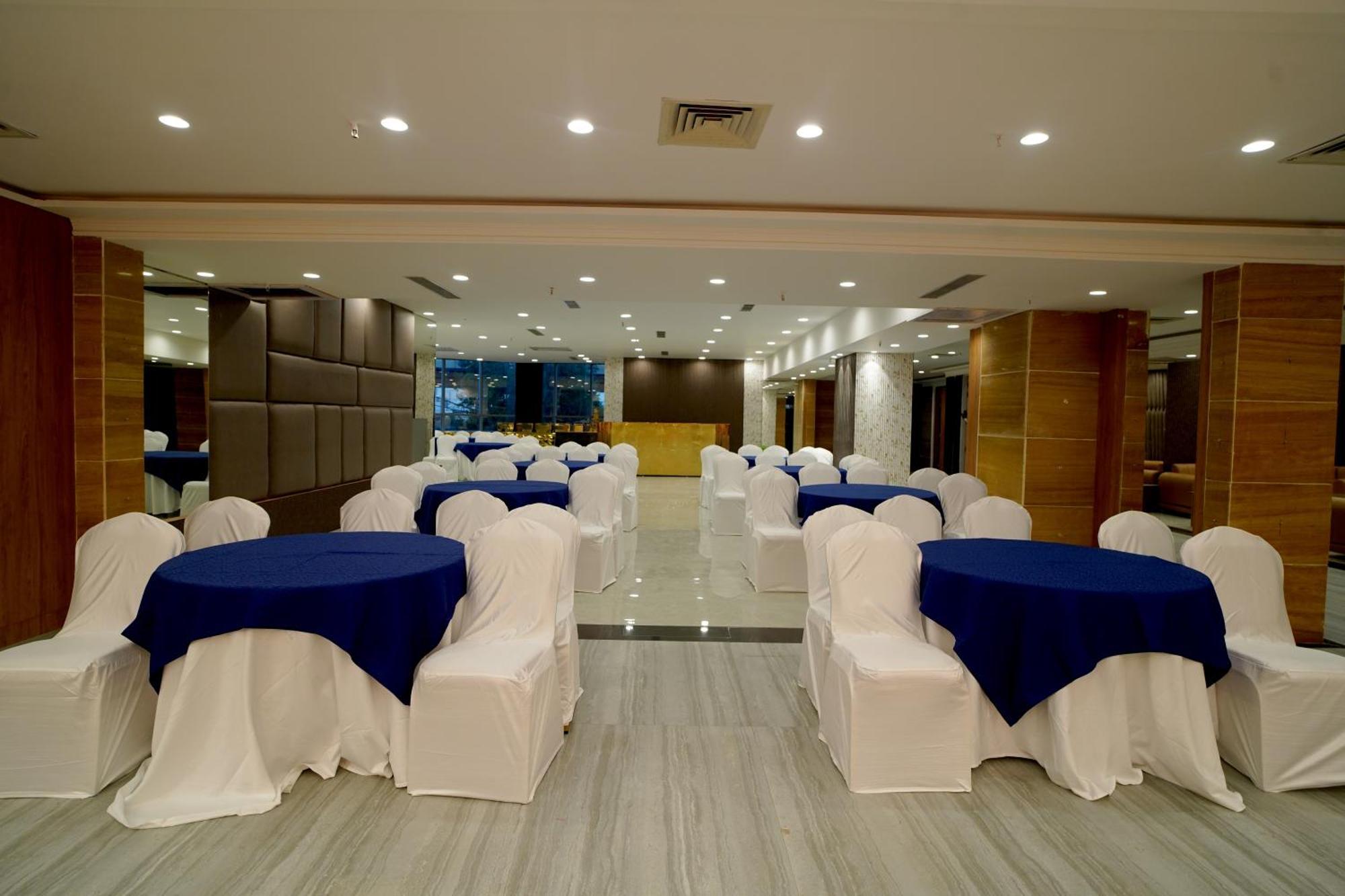 Hotel Sakura Gold 古尔冈 外观 照片