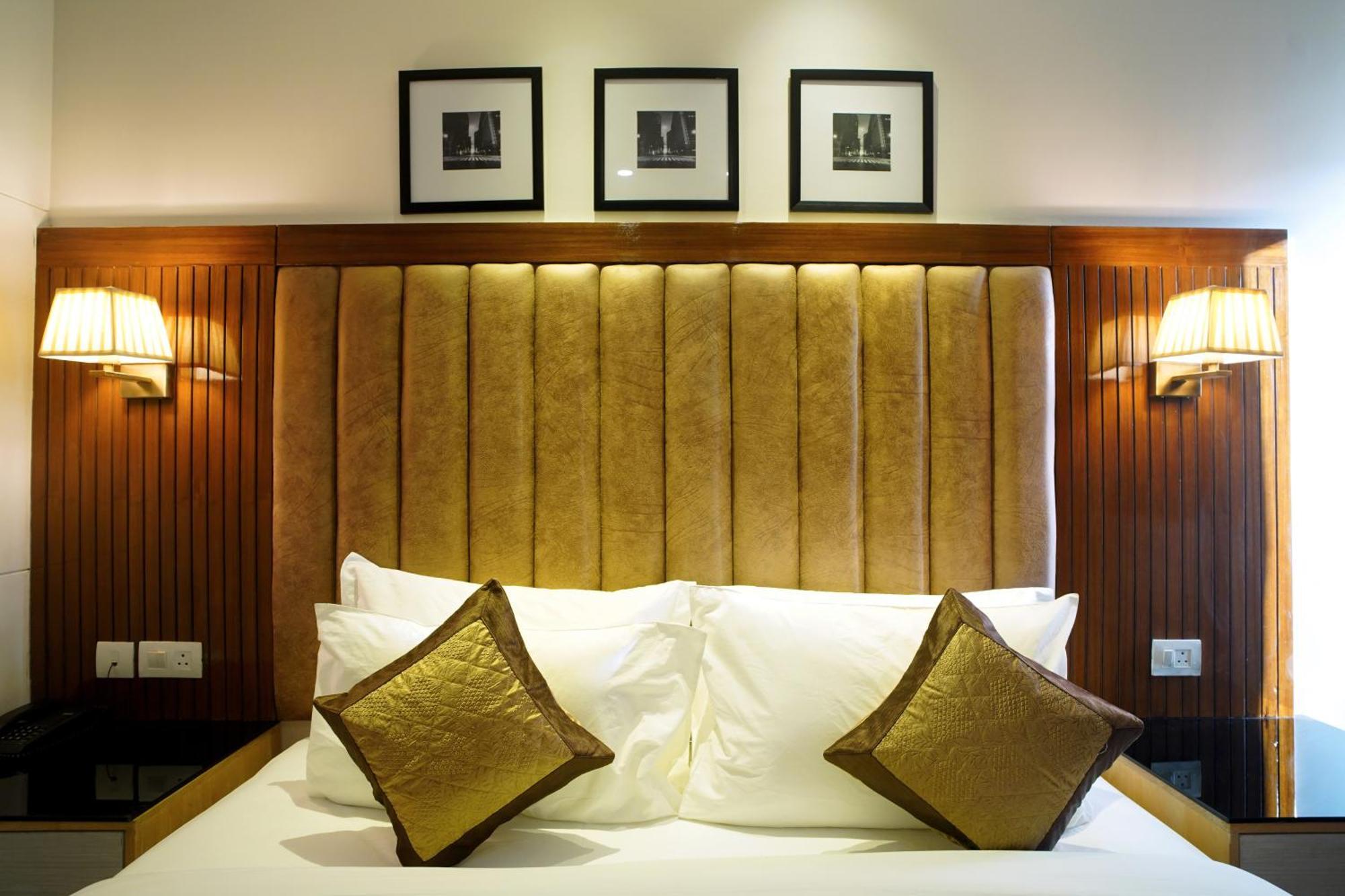 Hotel Sakura Gold 古尔冈 外观 照片