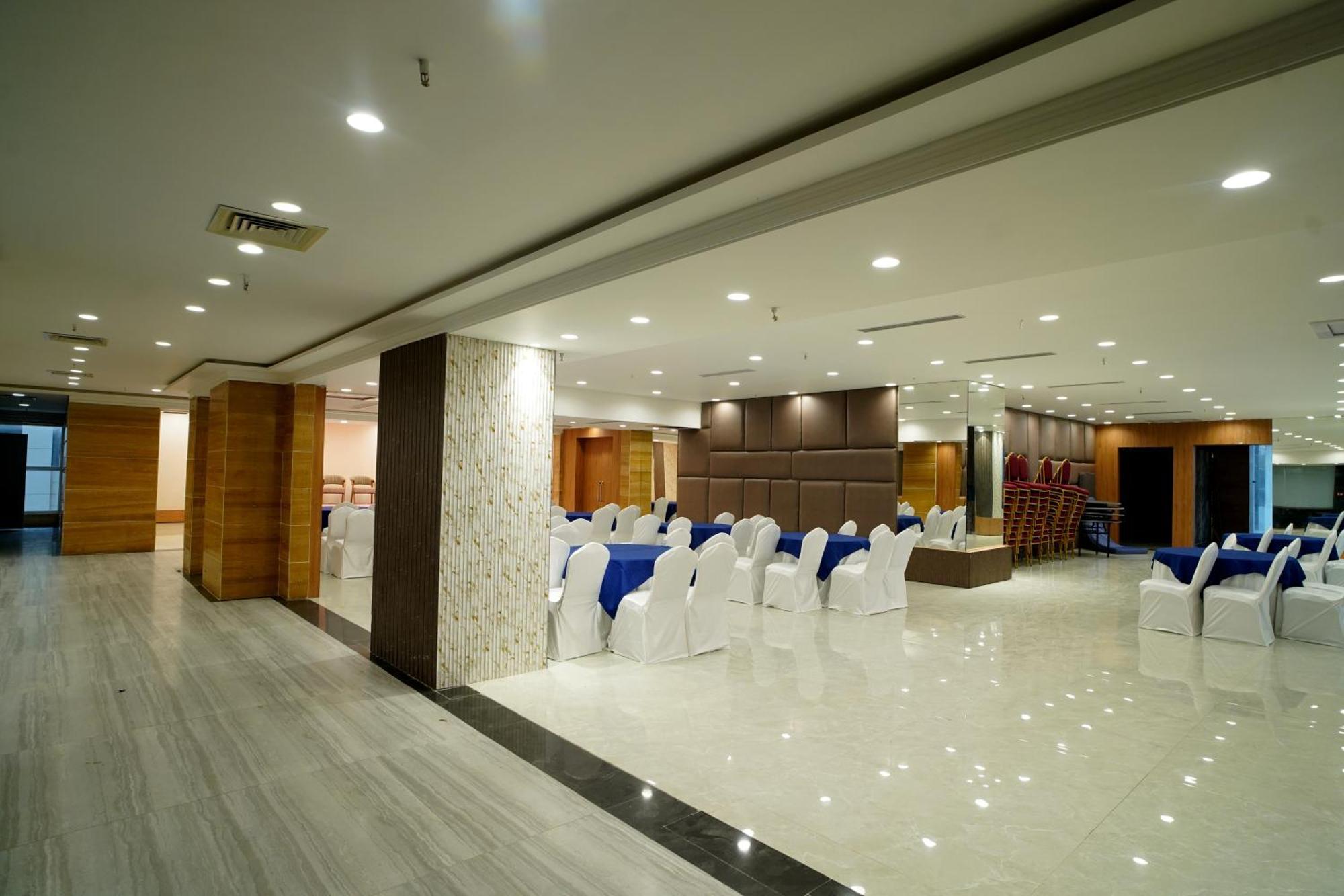 Hotel Sakura Gold 古尔冈 外观 照片
