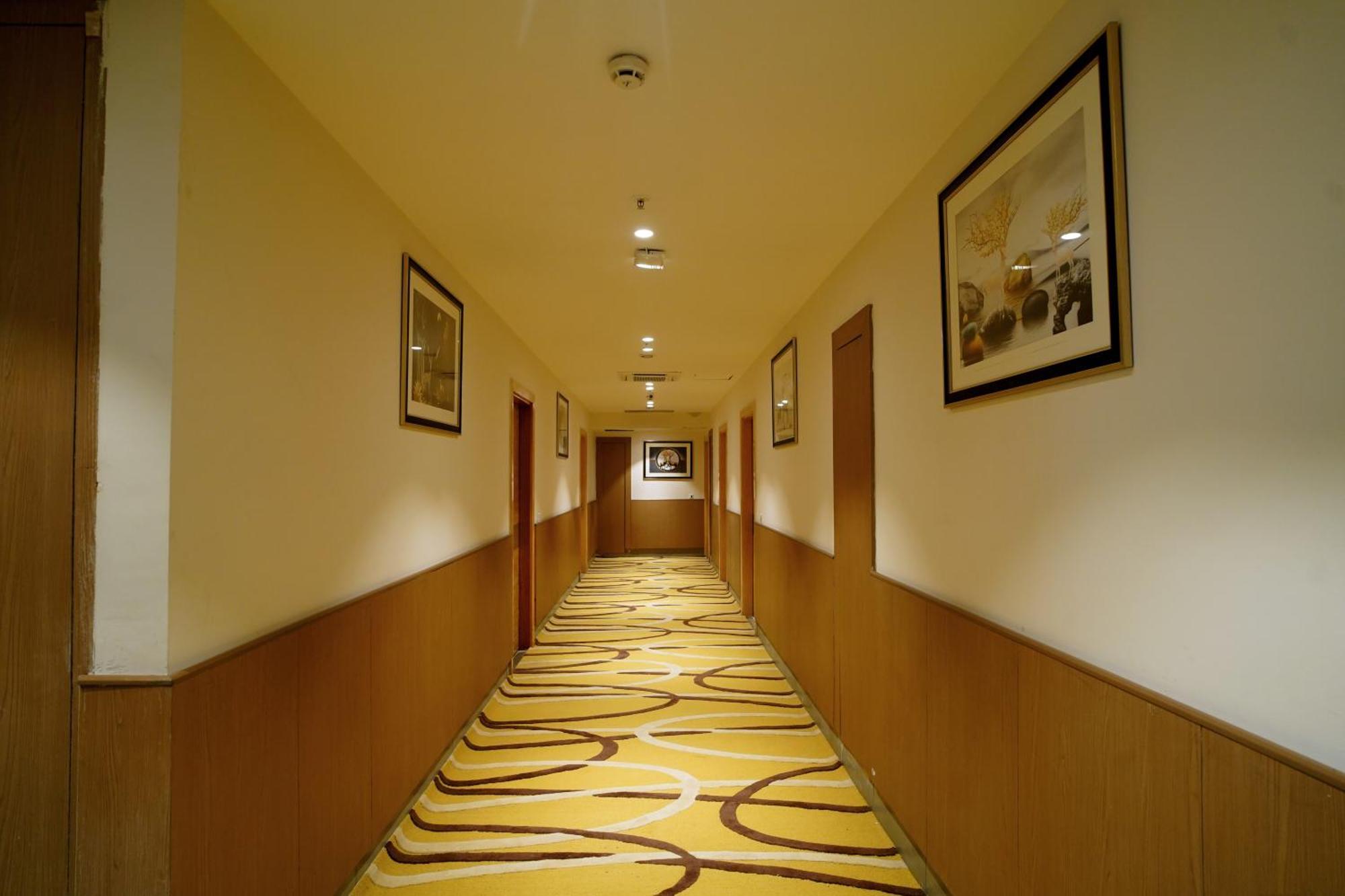 Hotel Sakura Gold 古尔冈 外观 照片
