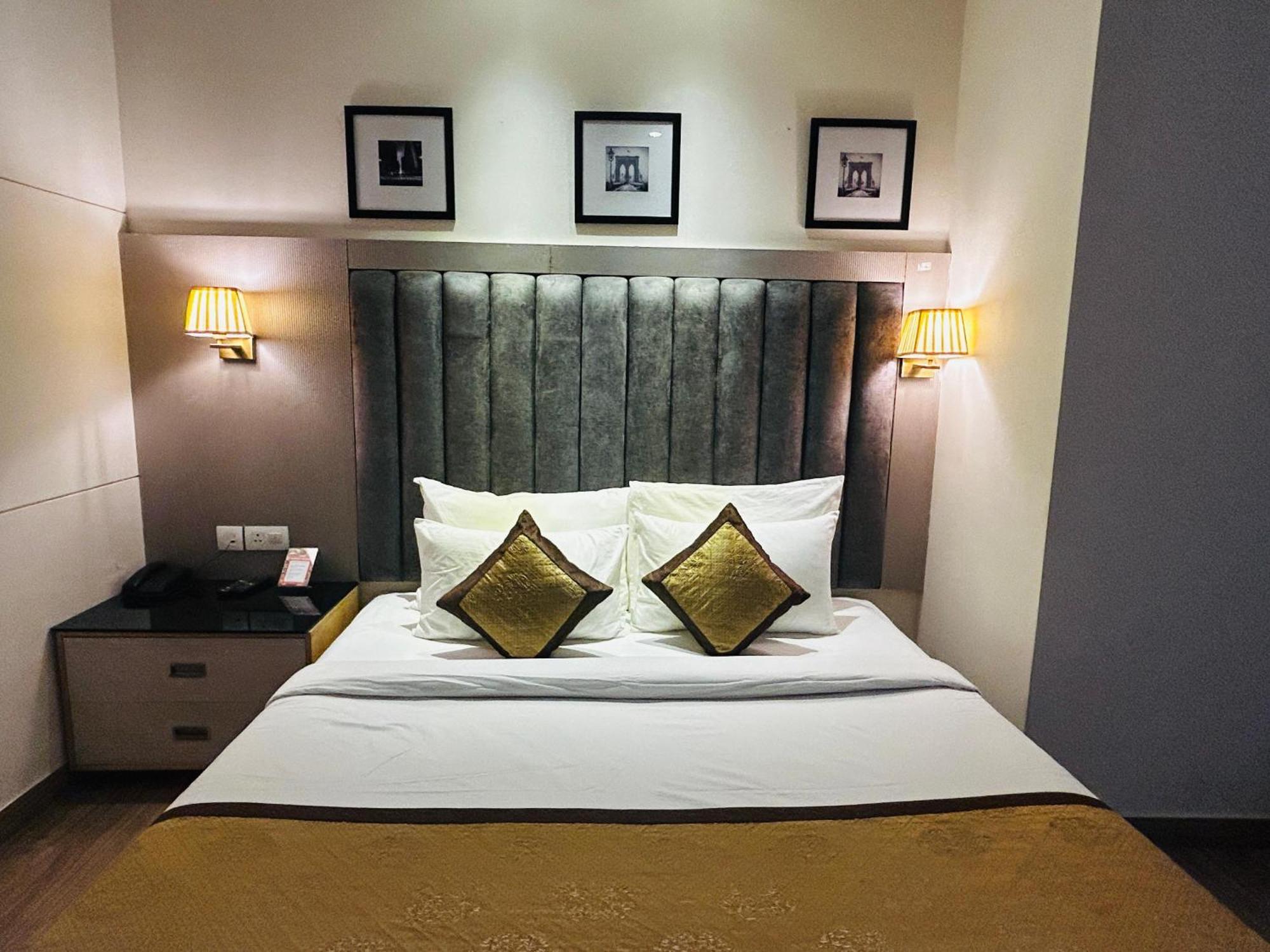 Hotel Sakura Gold 古尔冈 外观 照片