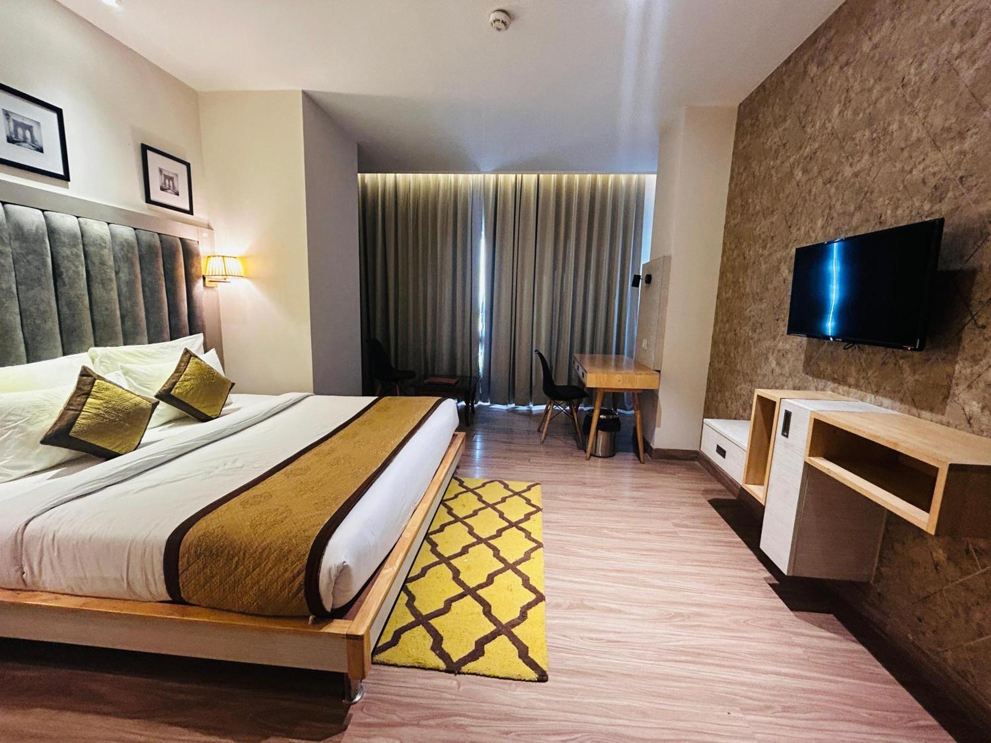 Hotel Sakura Gold 古尔冈 外观 照片
