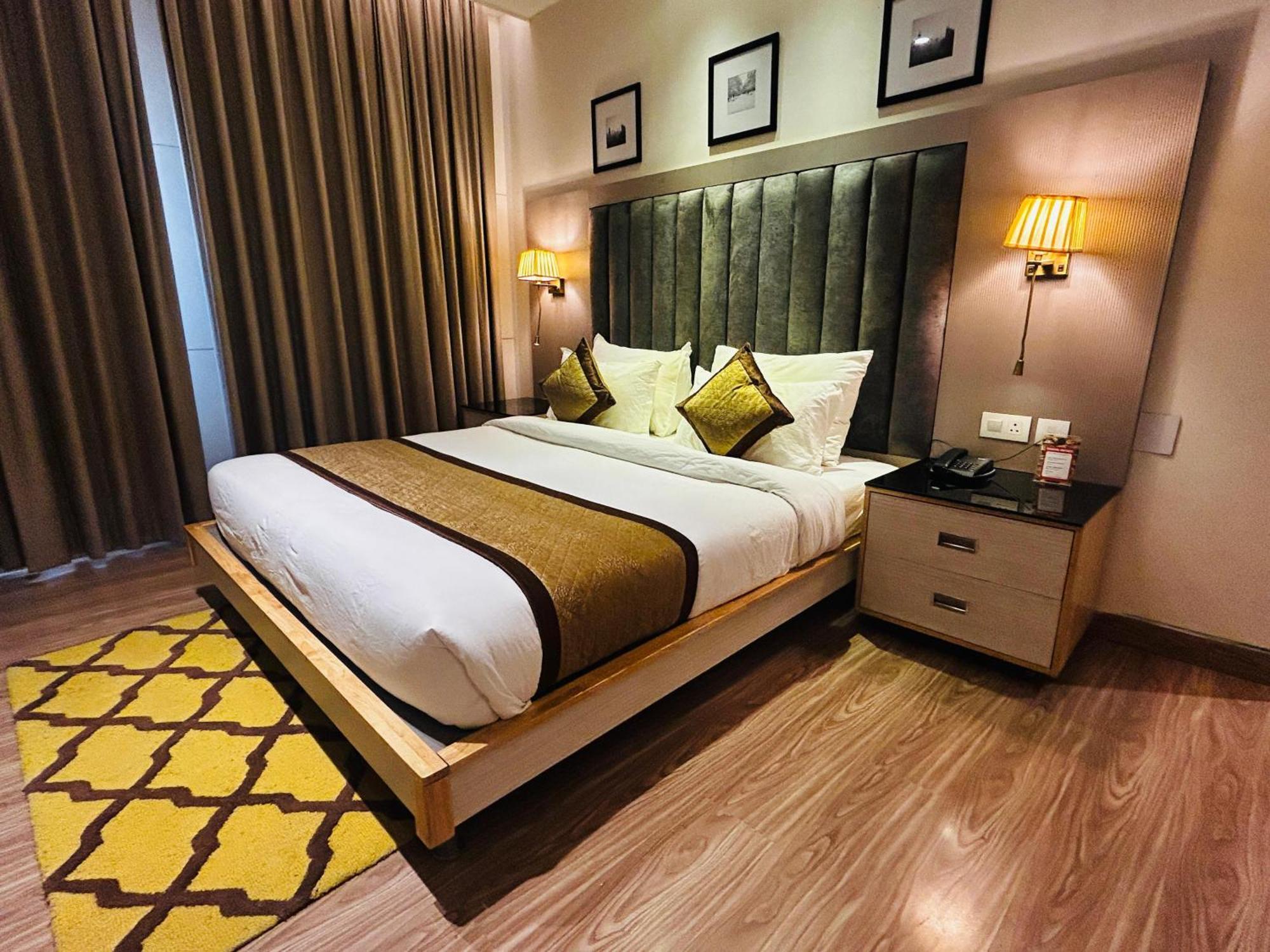Hotel Sakura Gold 古尔冈 外观 照片