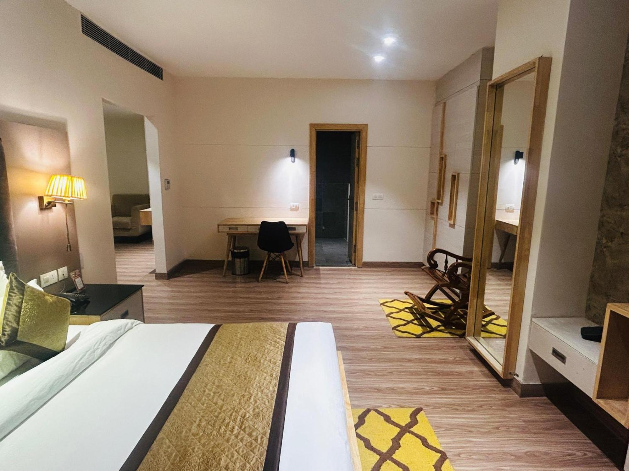 Hotel Sakura Gold 古尔冈 外观 照片