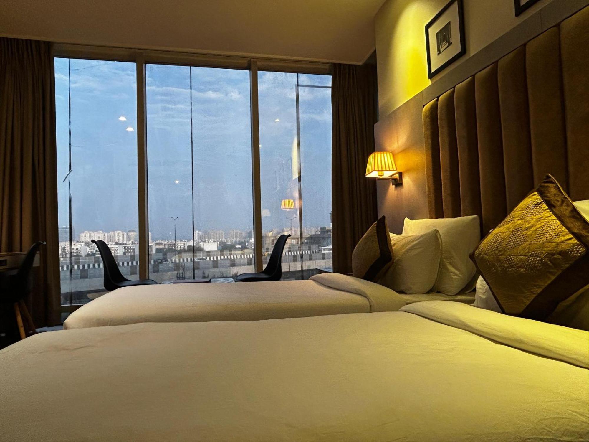 Hotel Sakura Gold 古尔冈 外观 照片