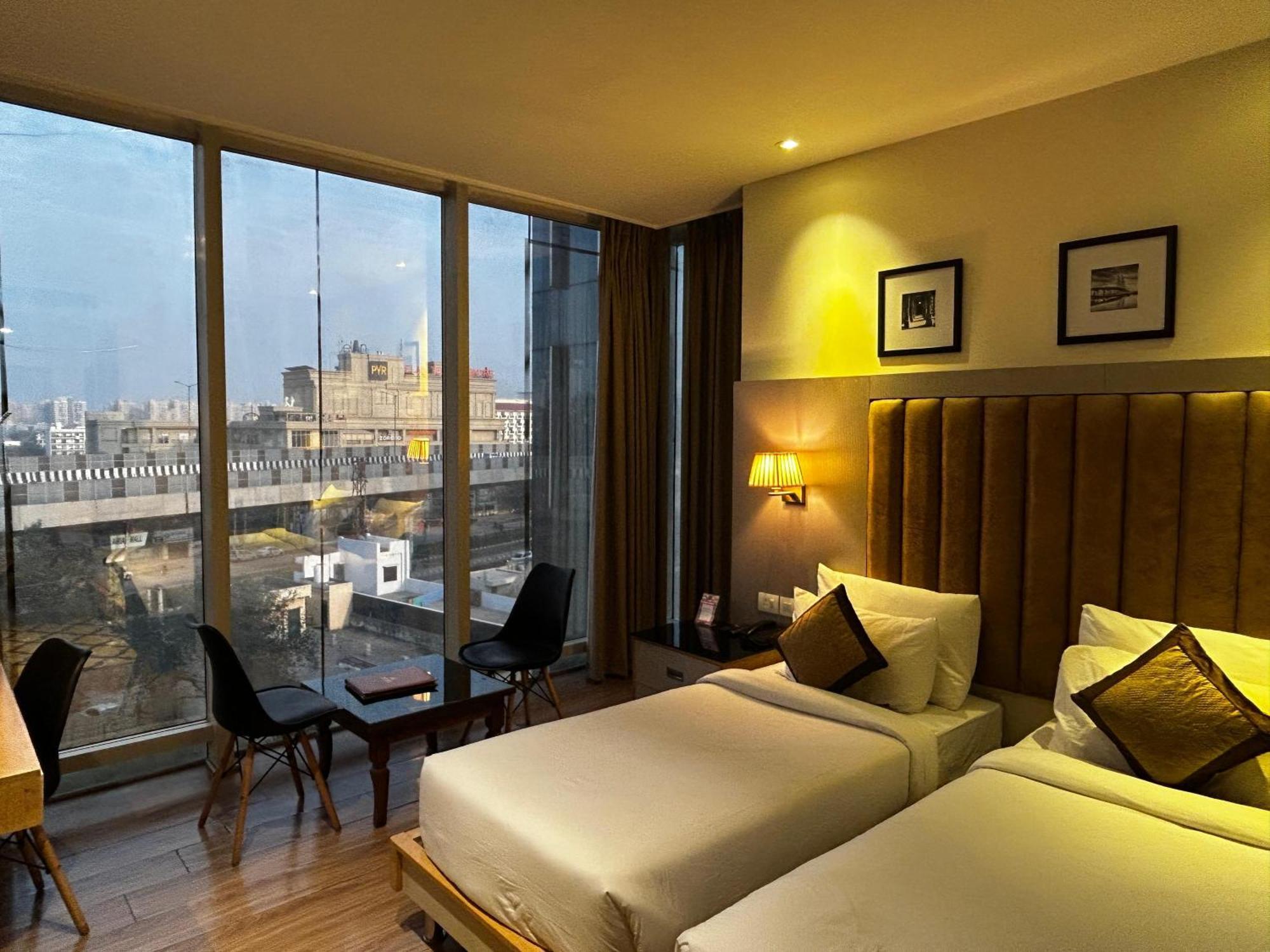 Hotel Sakura Gold 古尔冈 外观 照片