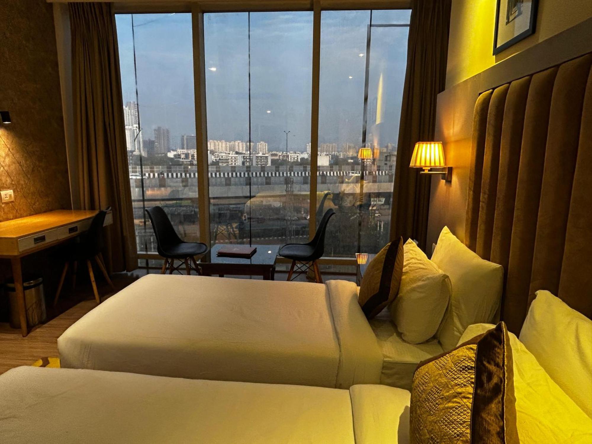 Hotel Sakura Gold 古尔冈 外观 照片